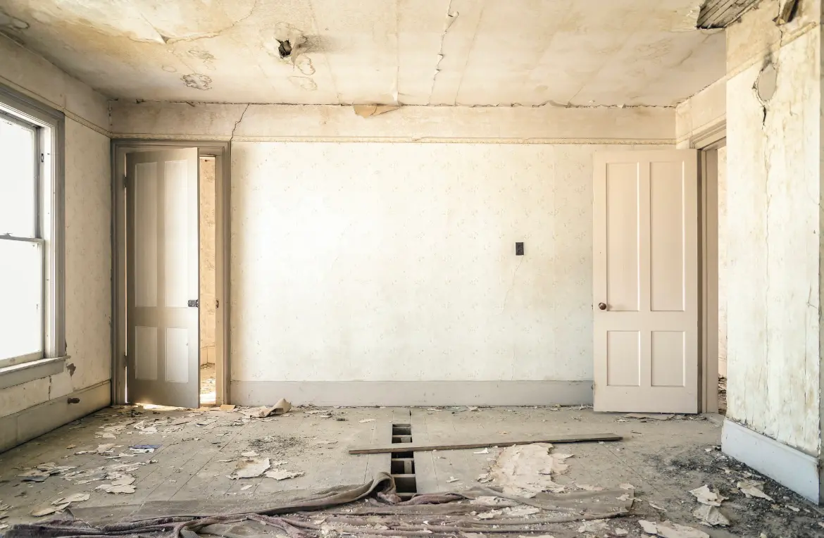 Waste disposal crew managing a cleanout project in Forsyth